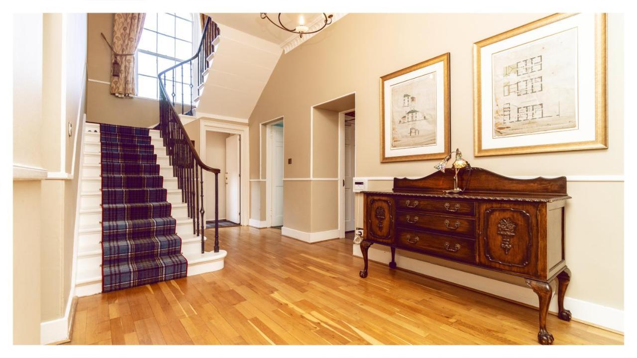 A Luxurious Masterpiece Steps From Stirling Villa Exterior foto
